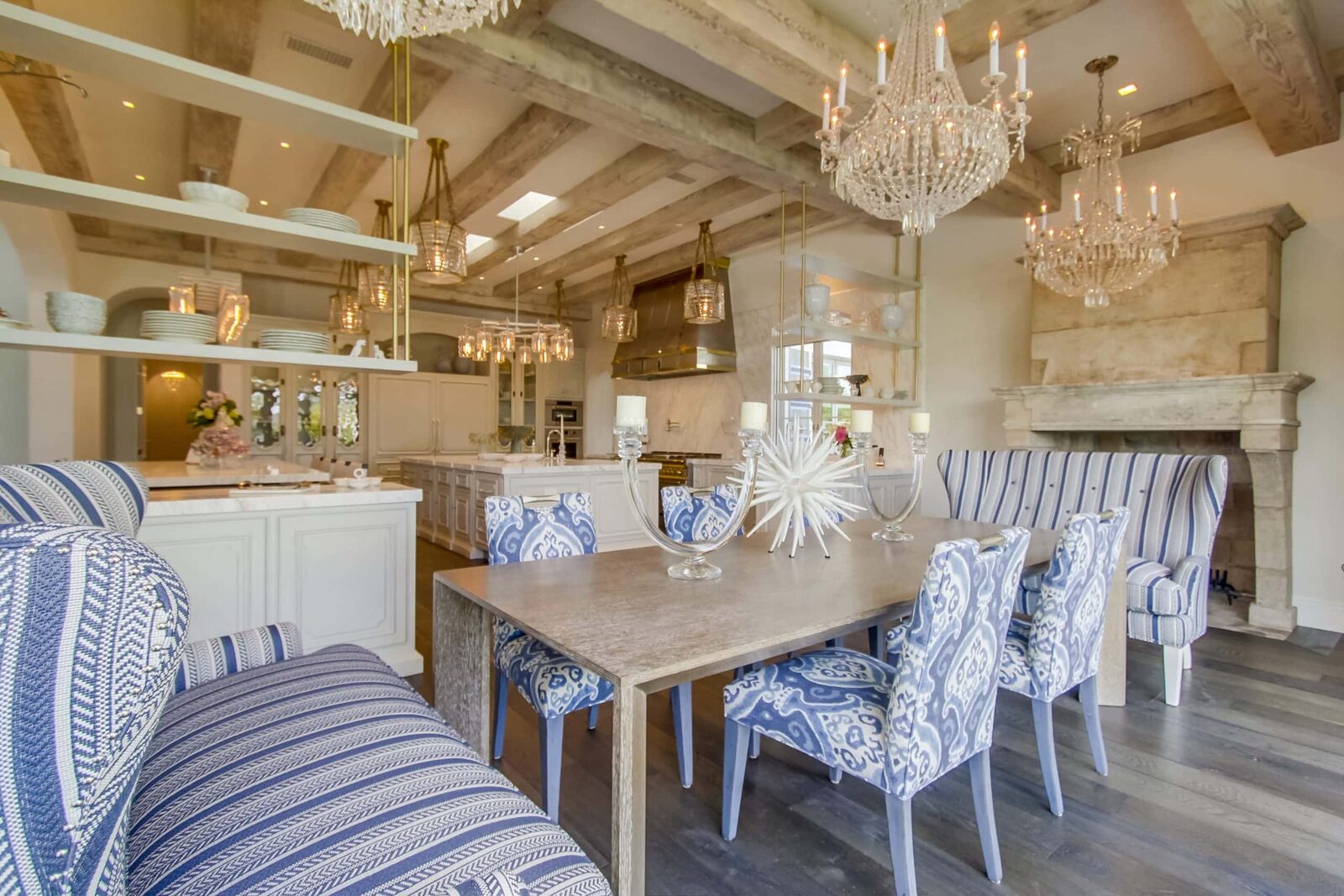 Lago Lindo dining room, a Habersham project